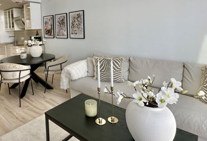 Chalet de 3 habitaciones en Orihuela Costa en venta con piscina - 449.950 € (Ref: 9802834)