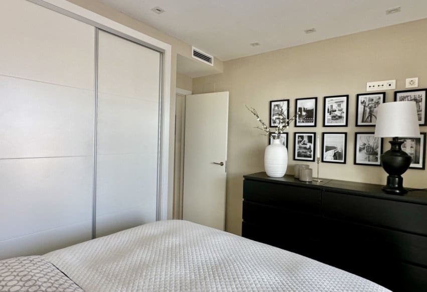 Chalet de 3 habitaciones en Orihuela Costa en venta con piscina - 449.950 € (Ref: 9802834)