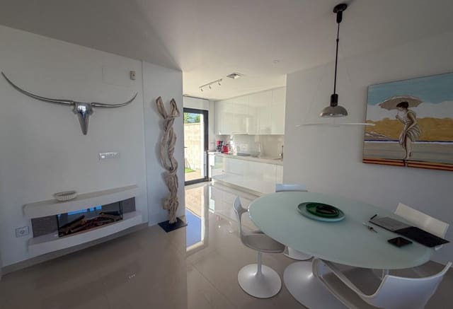 4 soveværelse Villa til salg i San Miguel de Salinas med swimmingpool - € 610.000 (Ref: 9802835)