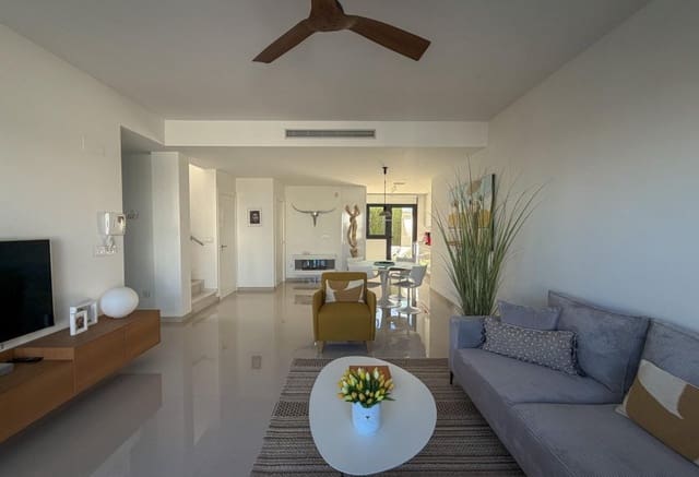 4 makuuhuone Huvila myytävänä paikassa San Miguel de Salinas mukana uima-altaan - 580 000 € (Ref: 9802835)