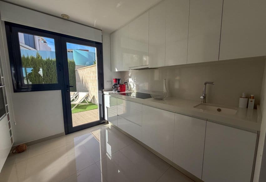 4 Zimmer Villa zu verkaufen in San Miguel de Salinas mit Pool - 580.000 € (Ref: 9802835)