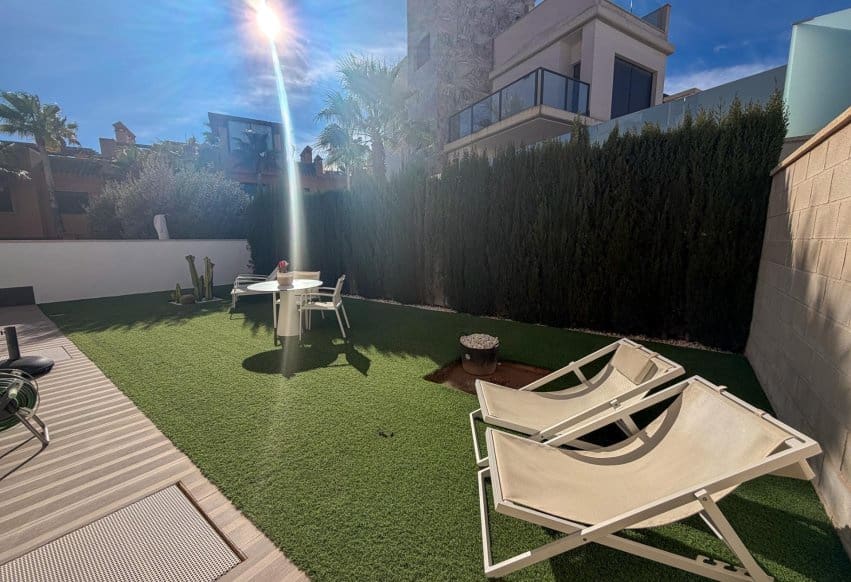 4 Zimmer Villa zu verkaufen in San Miguel de Salinas mit Pool - 580.000 € (Ref: 9802835)