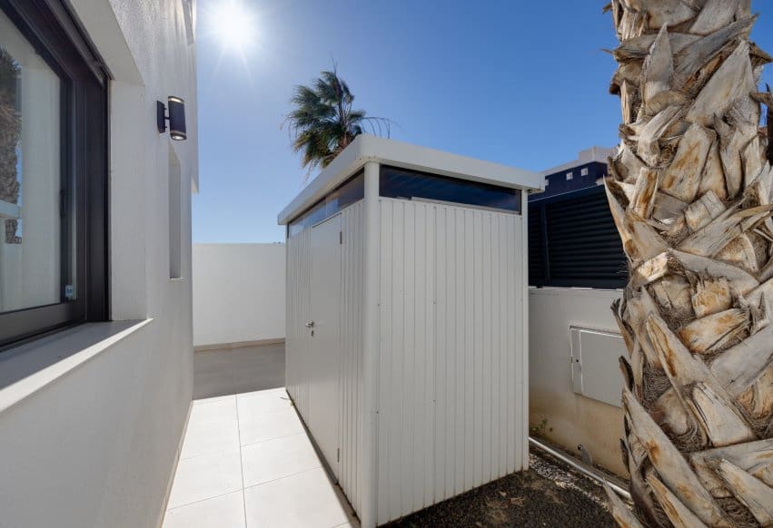 3 bedroom Villa for sale in Santiago de la Ribera with pool - € 369,000 (Ref: 9802836)