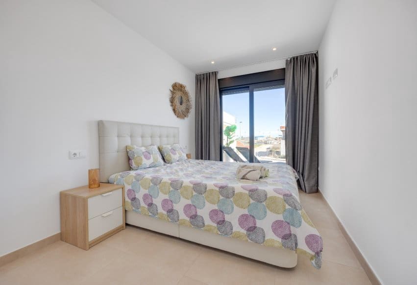 3 bedroom Villa for sale in Santiago de la Ribera with pool - € 369,000 (Ref: 9802836)