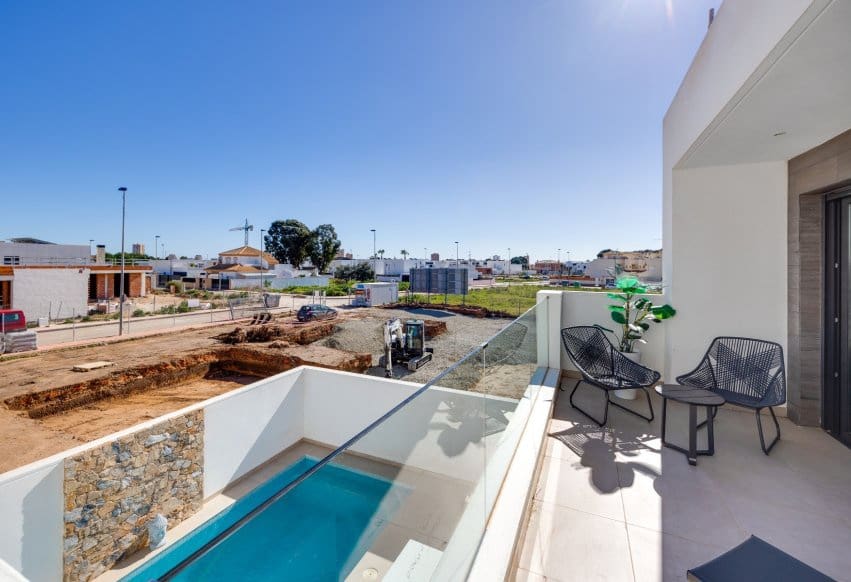 3 bedroom Villa for sale in Santiago de la Ribera with pool - € 369,000 (Ref: 9802836)