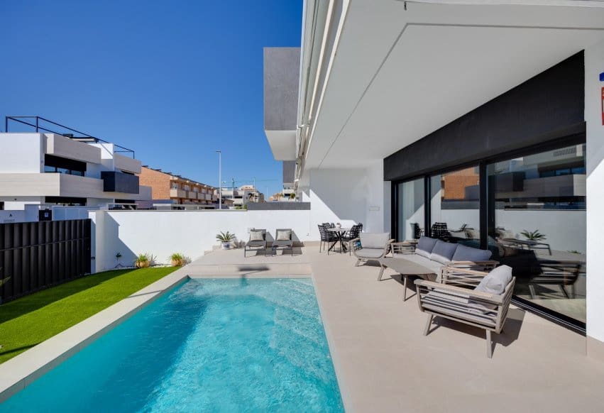 3 chambre Bungalow à vendre à Pilar de la Horadada avec piscine - 429 000 € (Ref: 9802837)