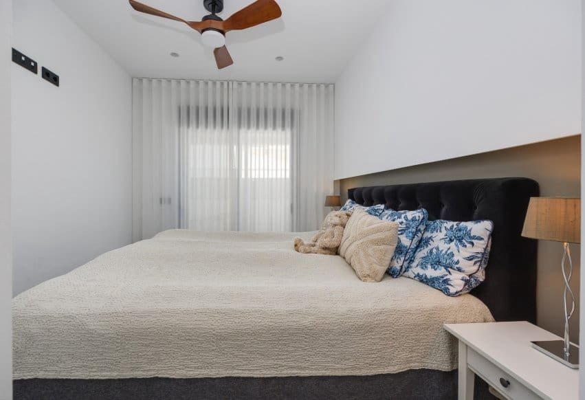 3 slaapkamer Bungalow te koop in Pilar de la Horadada met zwembad - € 399.000 (Ref: 9802837)