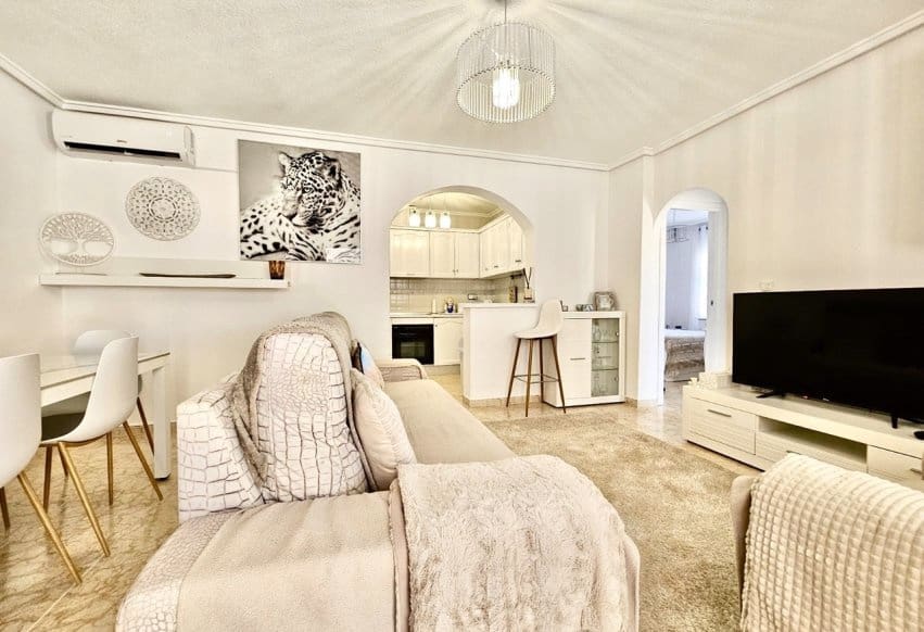 2 Zimmer Haus zu verkaufen in Punta Prima mit Pool - 209.999 € (Ref: 9802839)