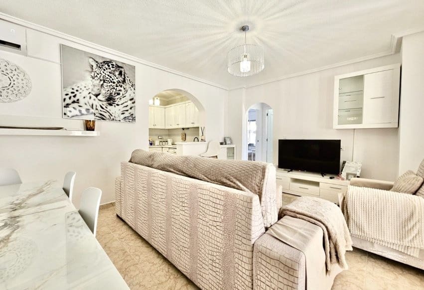 2 Zimmer Haus zu verkaufen in Punta Prima mit Pool - 209.999 € (Ref: 9802839)