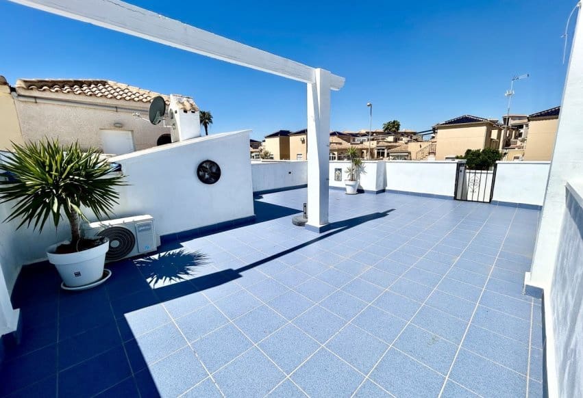 2 Zimmer Haus zu verkaufen in Punta Prima mit Pool - 209.999 € (Ref: 9802839)