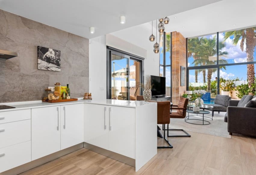 5 quarto Moradia para venda em Cabo Roig com piscina - 829 000 € (Ref: 9802840)