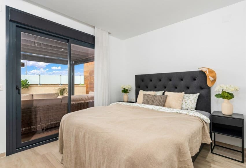 5 quarto Moradia para venda em Cabo Roig com piscina - 829 000 € (Ref: 9802840)