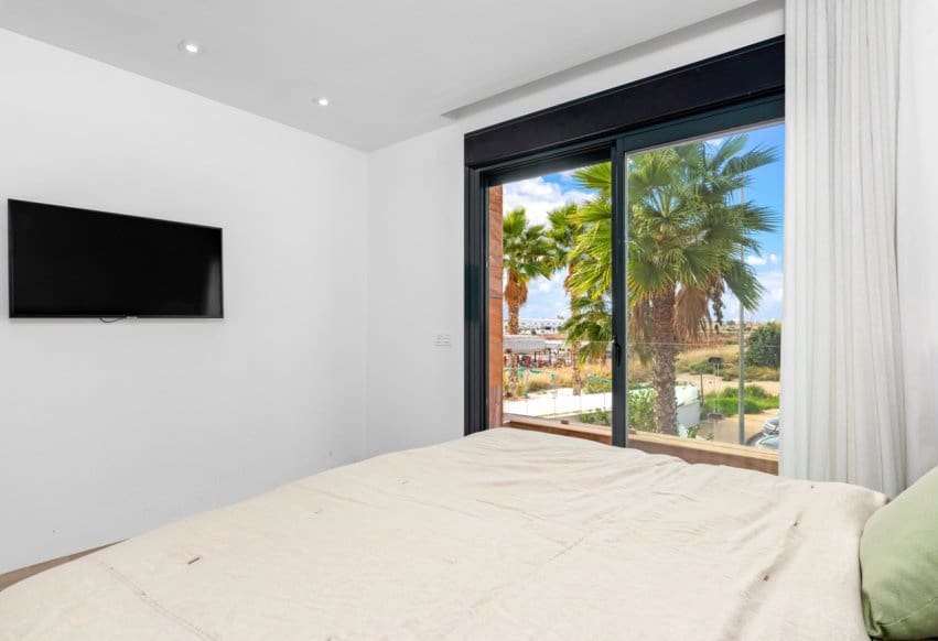 5 quarto Moradia para venda em Cabo Roig com piscina - 829 000 € (Ref: 9802840)