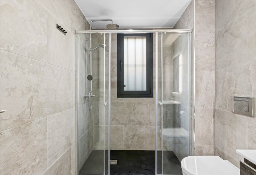 5 quarto Moradia para venda em Cabo Roig com piscina - 829 000 € (Ref: 9802840)