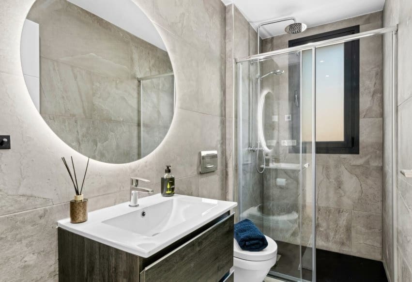 5 quarto Moradia para venda em Cabo Roig com piscina - 829 000 € (Ref: 9802840)