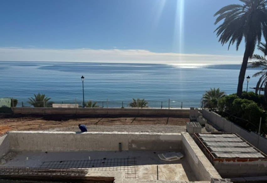 Chalet de 5 habitaciones en Punta Prima en venta con piscina - 3.900.000 € (Ref: 9802841)