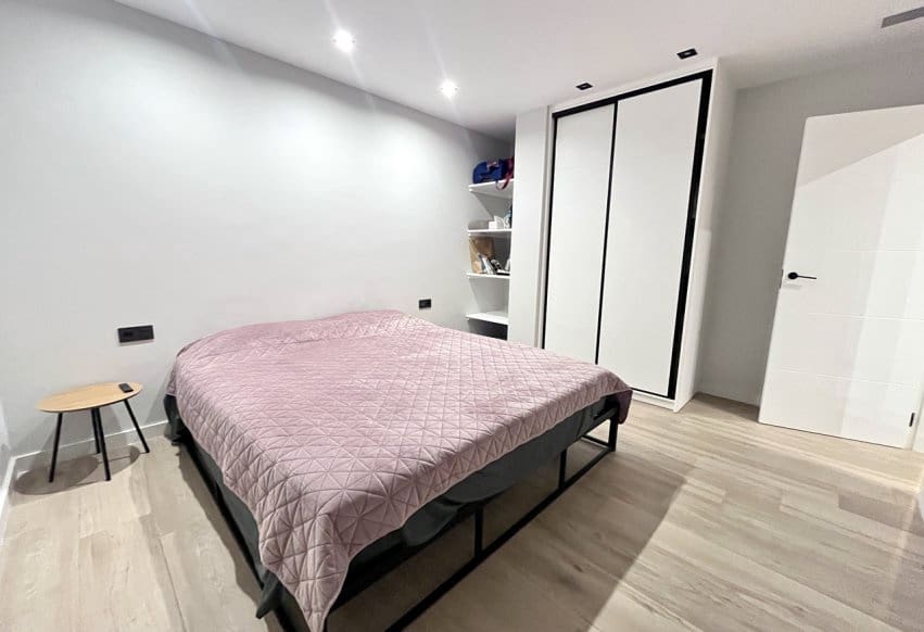 4 Zimmer Villa zu verkaufen in Punta Prima mit Pool - 794.950 € (Ref: 9802842)