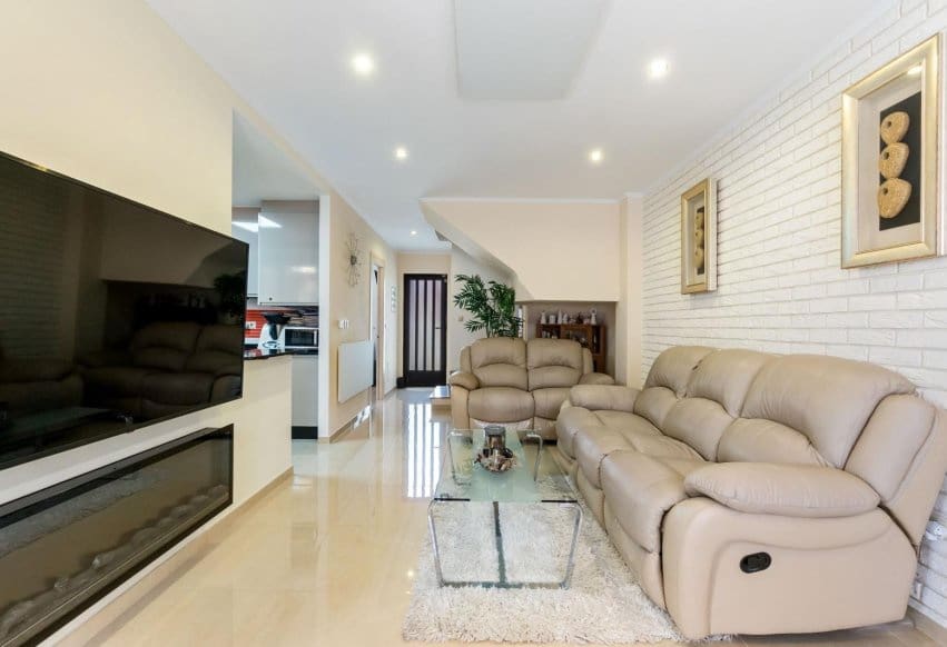 3 bedroom Townhouse for sale in Aguas Nuevas - € 319,900 (Ref: 9802844)