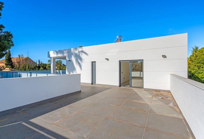 4 bedroom Villa for sale in Campoamor - € 985,000 (Ref: 9802847)