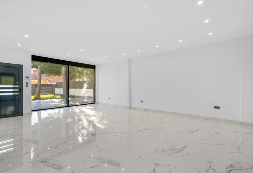 4 bedroom Villa for sale in Campoamor - € 985,000 (Ref: 9802847)