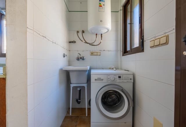 6 soveværelse Villa til salg i Villamartin, Orihuela - € 365.000 (Ref: 9802850)