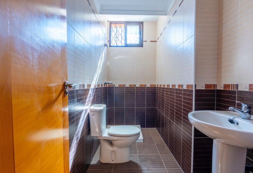 Chalet de 6 habitaciones en Villamartin en venta - 365.000 € (Ref: 9802850)