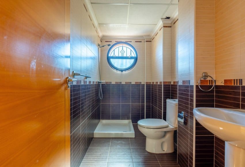 Chalet de 6 habitaciones en Villamartin en venta - 365.000 € (Ref: 9802850)