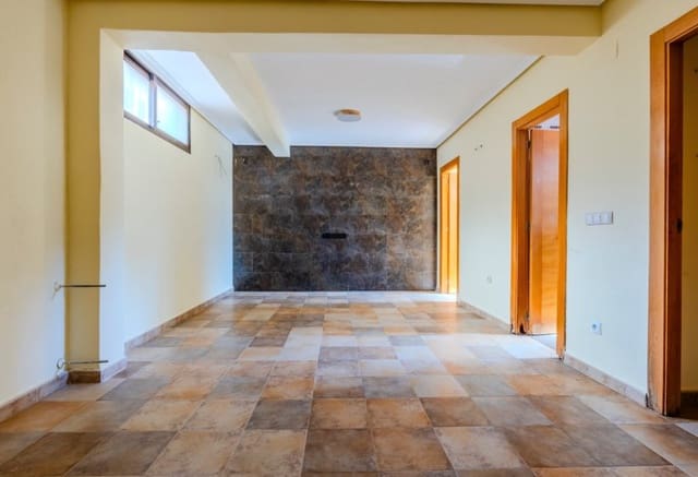 6 soveværelse Villa til salg i Villamartin, Orihuela - € 365.000 (Ref: 9802850)