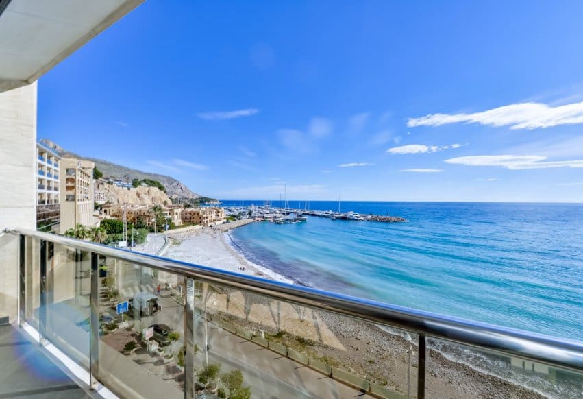 4 bedroom Townhouse for sale in Altea - € 649,000 (Ref: 9802852)