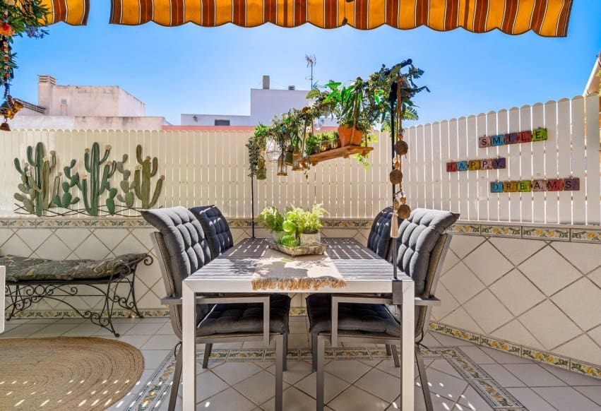 Ático de 3 habitaciones en Torrevieja en venta - 265.000 € (Ref: 9802853)