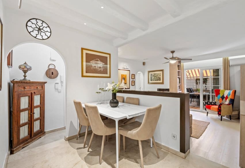 Ático de 3 habitaciones en Torrevieja en venta - 265.000 € (Ref: 9802853)