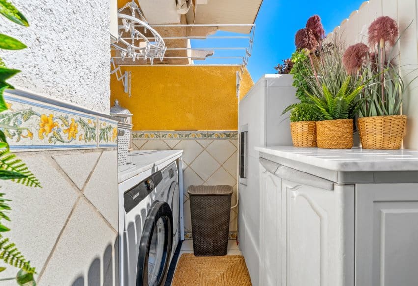 Ático de 3 habitaciones en Torrevieja en venta - 265.000 € (Ref: 9802853)