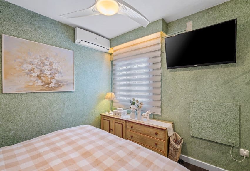 Ático de 3 habitaciones en Torrevieja en venta - 265.000 € (Ref: 9802853)