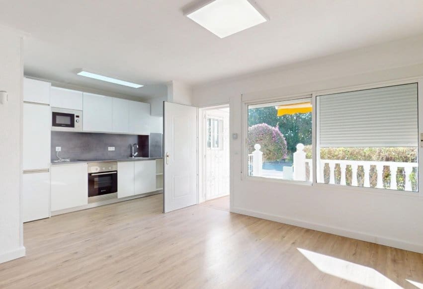 2 slaapkamer Appartement te koop in Villamartin - € 225.000 (Ref: 9802854)