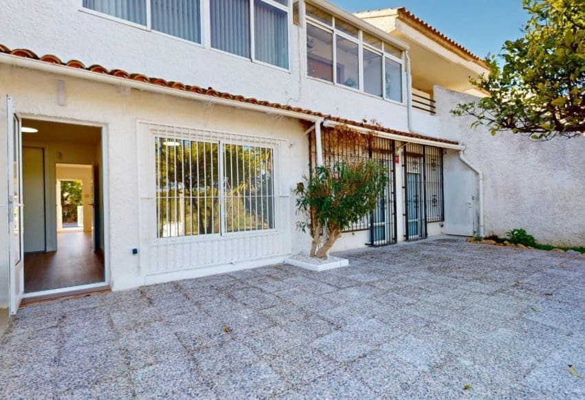 2 slaapkamer Appartement te koop in Villamartin - € 225.000 (Ref: 9802854)