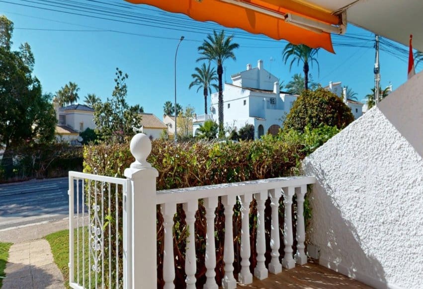 2 slaapkamer Appartement te koop in Villamartin - € 225.000 (Ref: 9802854)