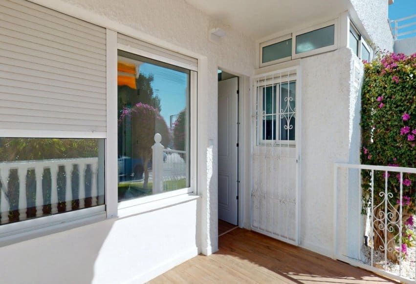 2 slaapkamer Appartement te koop in Villamartin - € 225.000 (Ref: 9802854)