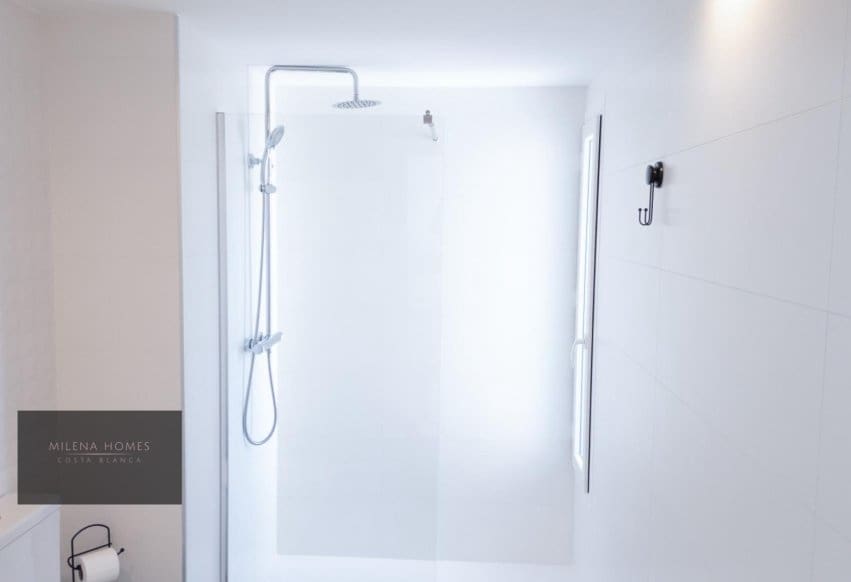 2 soveværelse Strandlejlighed til salg i Torrevieja - € 559.000 (Ref: 9802856)