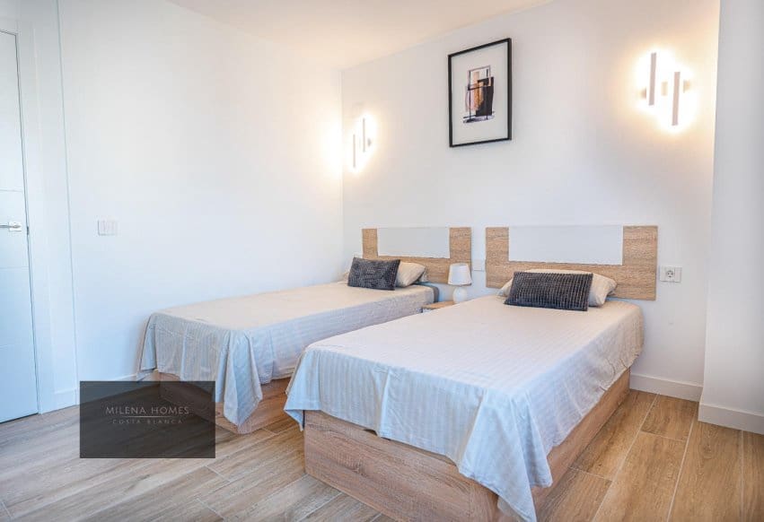 2 soveværelse Strandlejlighed til salg i Torrevieja - € 559.000 (Ref: 9802856)