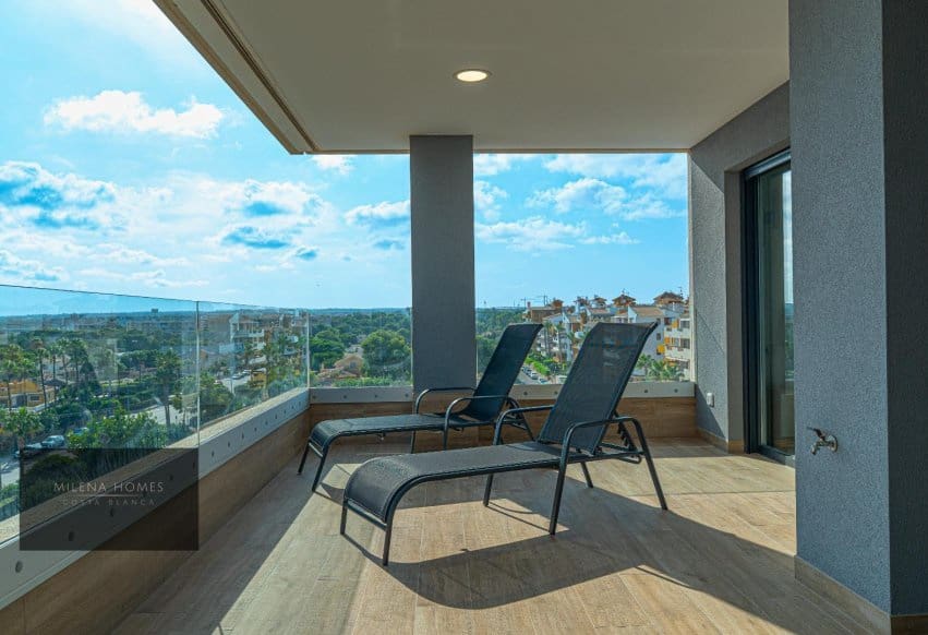 2 soveværelse Strandlejlighed til salg i Torrevieja - € 559.000 (Ref: 9802856)