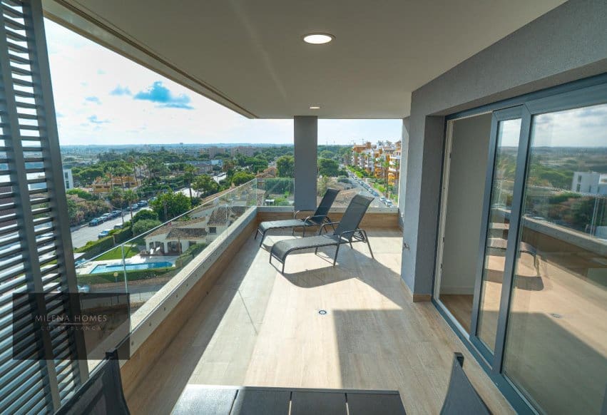 2 soveværelse Strandlejlighed til salg i Torrevieja - € 559.000 (Ref: 9802856)