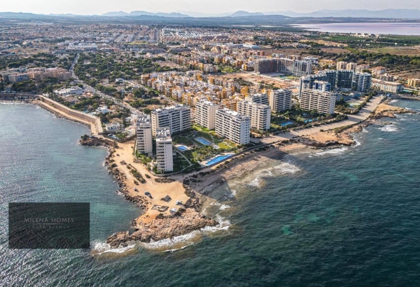 2 bedroom Beach Apartment for sale in Torrevieja - € 559,000 (Ref: 9802856)