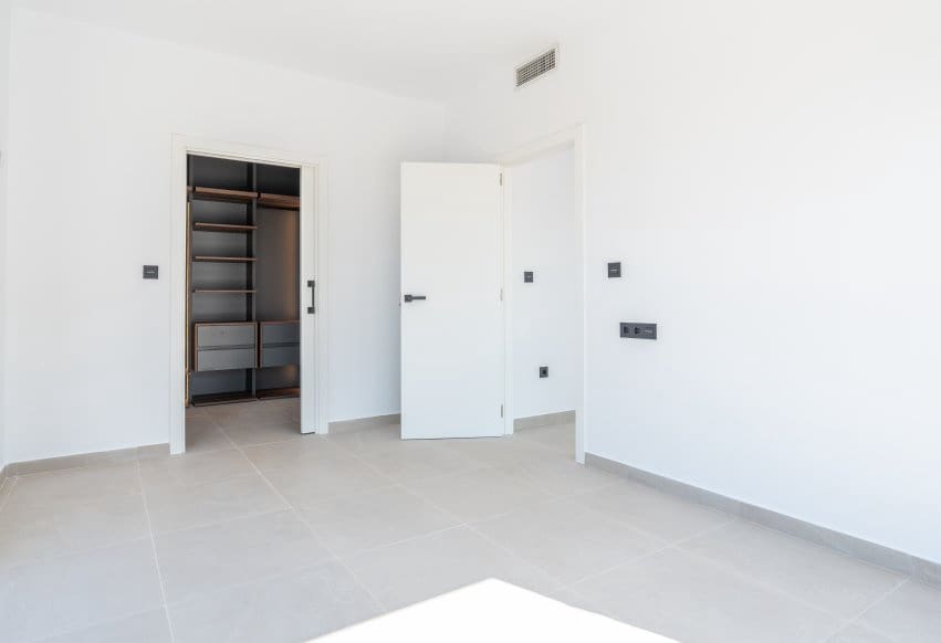 4 chambre Villa/Maison à vendre à Torrevieja - 895 000 € (Ref: 9802857)