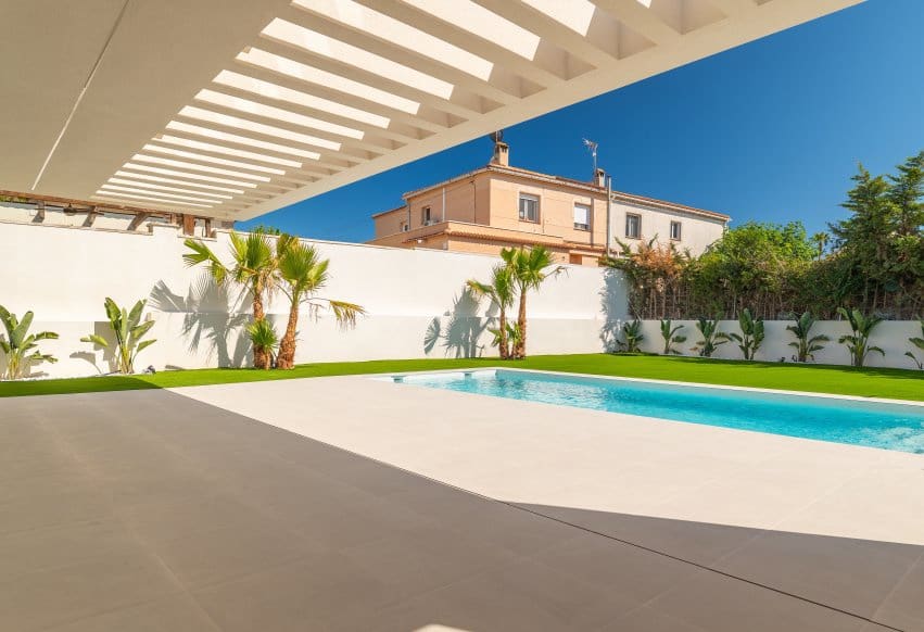 4 chambre Villa/Maison à vendre à Torrevieja - 895 000 € (Ref: 9802857)