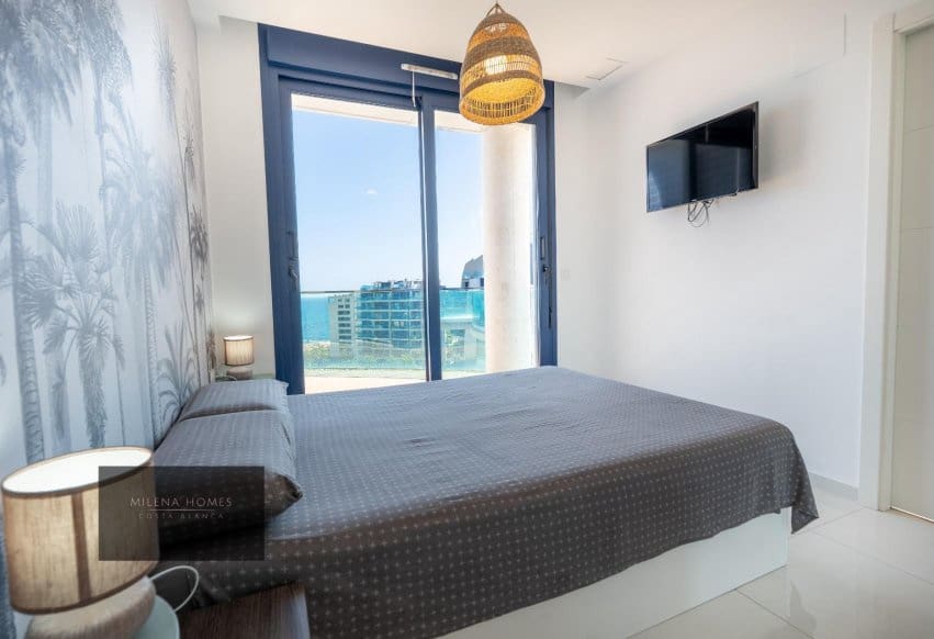 Ático de 3 habitaciones en Torrevieja en venta - 810.000 € (Ref: 9802858)