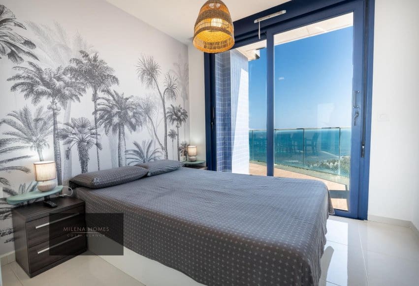 Ático de 3 habitaciones en Torrevieja en venta - 810.000 € (Ref: 9802858)