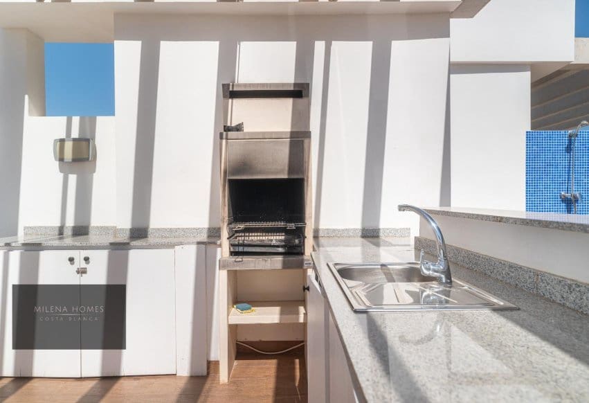 Ático de 3 habitaciones en Torrevieja en venta - 810.000 € (Ref: 9802858)