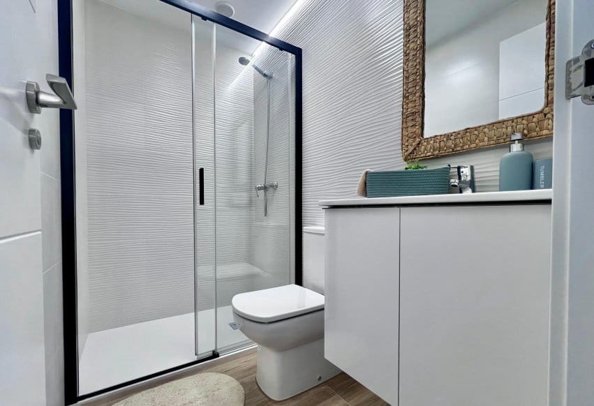 Apartamento de 3 habitaciones en Punta Prima en venta con piscina - 299.000 € (Ref: 9802859)