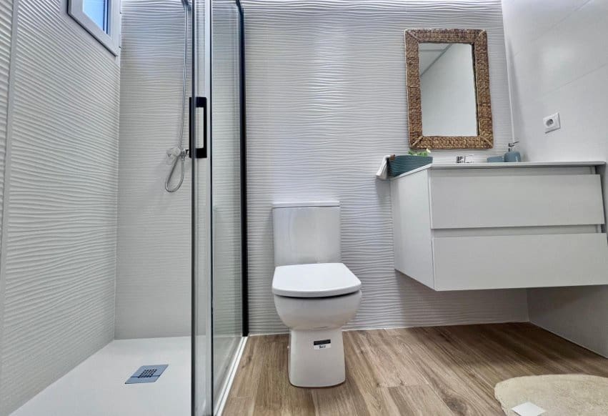 Apartamento de 3 habitaciones en Punta Prima en venta con piscina - 299.000 € (Ref: 9802859)