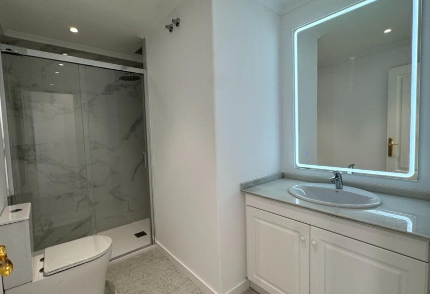 Apartamento de 2 habitaciones en Orihuela Costa en venta con piscina - 249.000 € (Ref: 9802861)